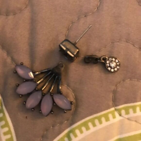 Lilac ear jacket earrings - Picture 2 of 3